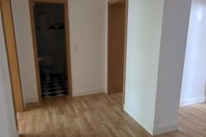Wohnen mit Charakter: 3-Zimmer-Wohnung in Halle (Saale) – Huttenstraße 80, 6110 Lutherplatz/Thüringer Bahnhof, Halle (Saale) – Vorschaubild 4