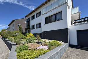Großzügiges und sehr gepflegtes 2 Familienhaus mit Einliegerwohnung in Tsst-Wehen zu verkaufen! – Beethovenstraße 17, 65232 Rheingau-Taunus-Kreis – Vorschaubild 2