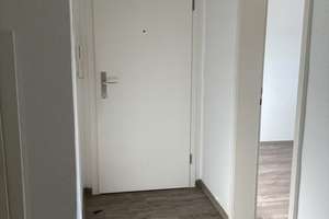 2-Zimmer-Dachgeschosswohnung frisch saniert! – Franz-Grashof-Str. 42, 68199 Neckarau, Mannheim – Vorschaubild 3