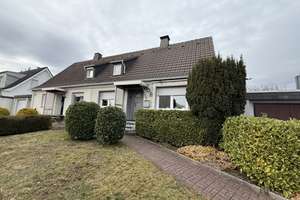 Mit Wohnrecht:
Gepflegte Doppelhaushälfte mit Garage in gefragter Lage von Iserlohn zu verkaufen – Die vollständige Adresse der Immobilie erhältst du vom Anbieter., 58638 Iserlohn-Mitte, Iserlohn – Vorschaubild 1
