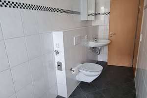 **Wohnen und wohlfühlen** - in Ihrer neuen 3-Raumwohnung, mit Balkon und Eckwanne!! – Zschopauer Straße 138, 9126 Bernsdorf, Chemnitz – Vorschaubild 11