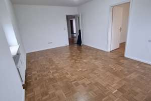 Helle 2-Zimmer Wohnung im 8. OG mit Balkon in München-Fürstenried – Allgäuerstr. 102, 81475 Fürstenried-West, München – Vorschaubild 2