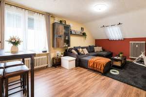 Vermietete 4 Zimmer Dachgeschosswohnung in gefragter Lage von Stuttgart - Zuffenhausen – Die vollständige Adresse der Immobilie erhältst du vom Anbieter., 70435 Zuffenhausen-Hohenstein, Stuttgart – Vorschaubild 2