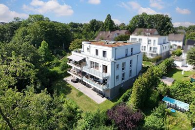 Beautiful Bredeney :) Exzellente 3½-Raum ETW mit Balkon, Aufzug & TG (En.Eff A+)