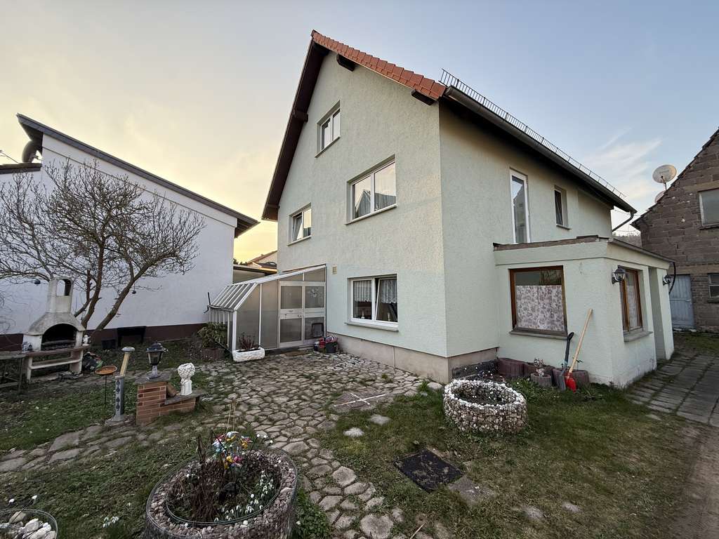 Immobilie in Krayenberggemeinde - Viel Platz für die ganze Familie: Einfamilienhaus mit vielseitigem Nebengebäude und Ausbaupotenzial - Bild 1