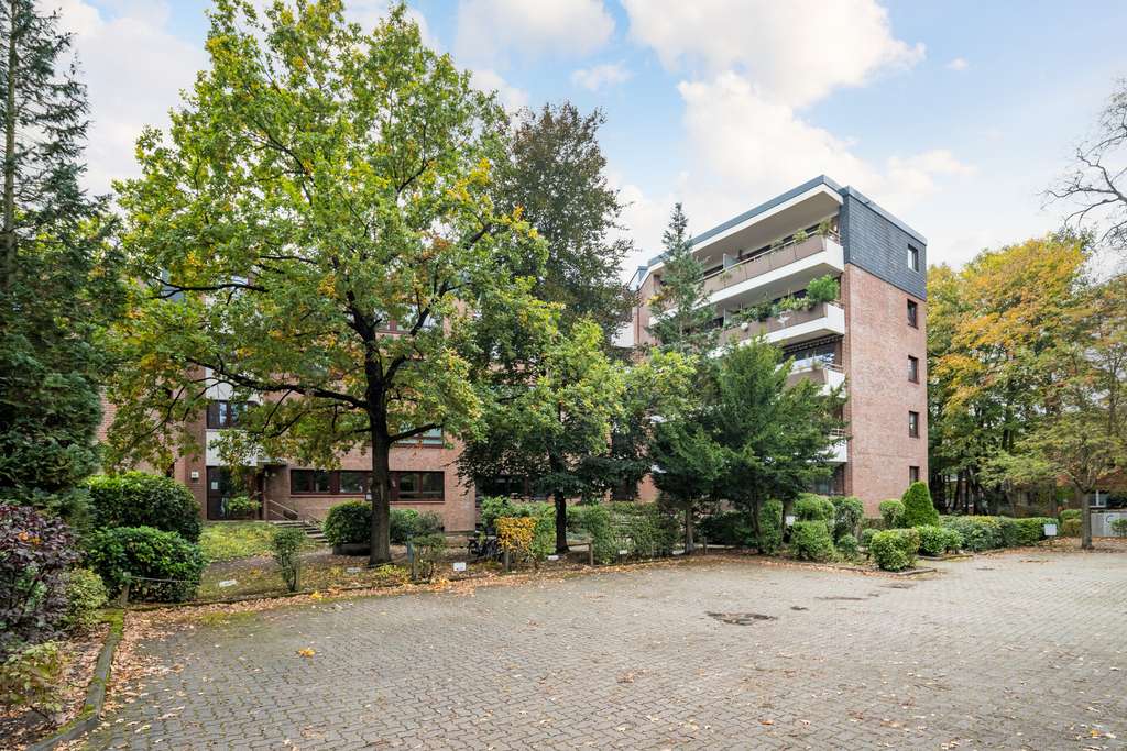 Immobilie in Ahrensburg - Attraktive Kapitalanlage: 2-Zimmer-Wohnung in Ahrensburg mit Balkon & Tiefgaragenstellplatz! - Bild 2