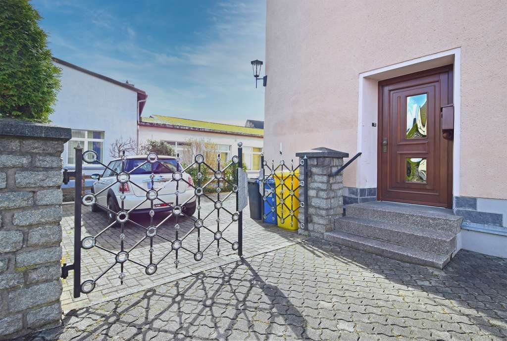 Immobilie in Zwönitz - *Wohnen & Arbeiten vereint – vielseitiges Stadthaus mit Entwicklungspotenzial* - Bild 2