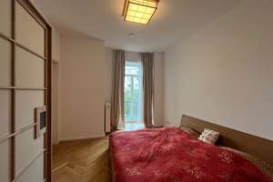 Möblierte Altbauwohnung mit Balkon im Glockenbachviertel – Hans-Sachs-Str. 1, 80469 Glockenbach, München – Vorschaubild 9