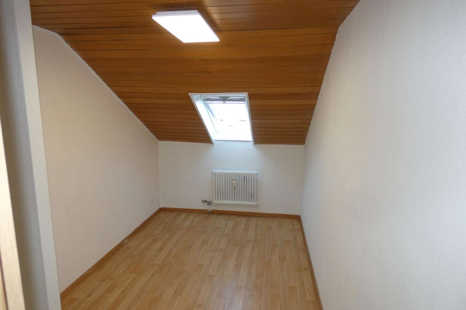 Immobilie in Issum - Gelegenheit in Issum: Saniertes 1-2 Familienhaus, flexibel nutzbar mit Garage, Keller u. Garten - Bild 12