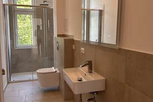 Sofort bezugsfrei und frisch sanierte  2-Zimmer-Wohnung in Berlin-Friedenau, provisionsfrei  – Fröaufstraße 3 A, 12161 Friedenau, Berlin – Vorschaubild 3