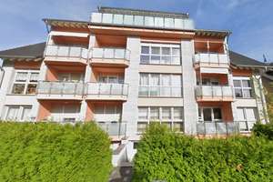 Stilvolle, gepflegte 3-Zimmer-EG-Wohnung mit Balkon in Köln