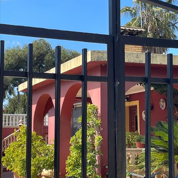 Freistehendes Haus in Olocau. Gelegenheit für Kapitalanleger. Derzeit vermietet.