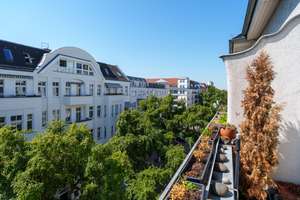 Klassiche 4 Zimmer - Altbauwohnung in KU DAMM Seitenstr. Stuck, Parkett, Lift und Sonnenbalkon – Die vollständige Adresse der Immobilie erhältst du vom Anbieter., 10629 Charlottenburg, Berlin – Vorschaubild 5