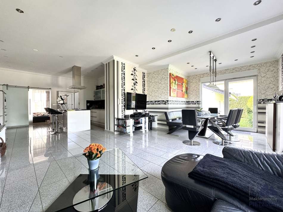 Wohnzimmer EG