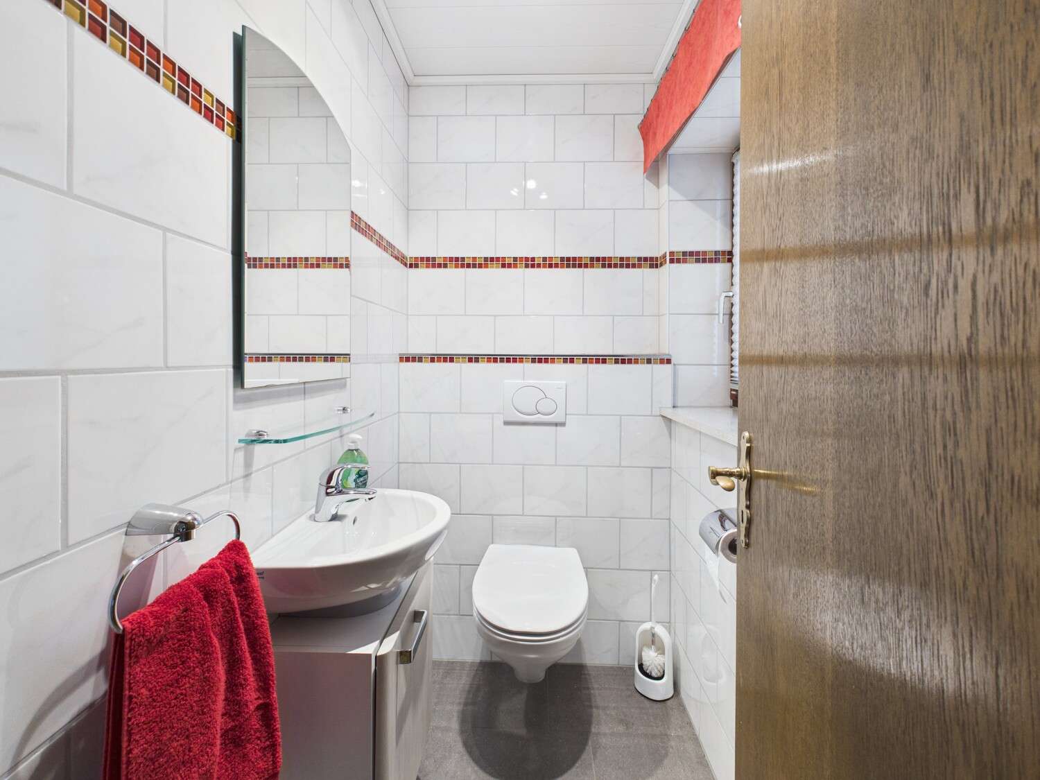 Immobilie in Weng - Großzügiges Einfamilienhaus mit idyllischem Garten und PV-Anlage zwischen Landshut & Straubing - Bild 5