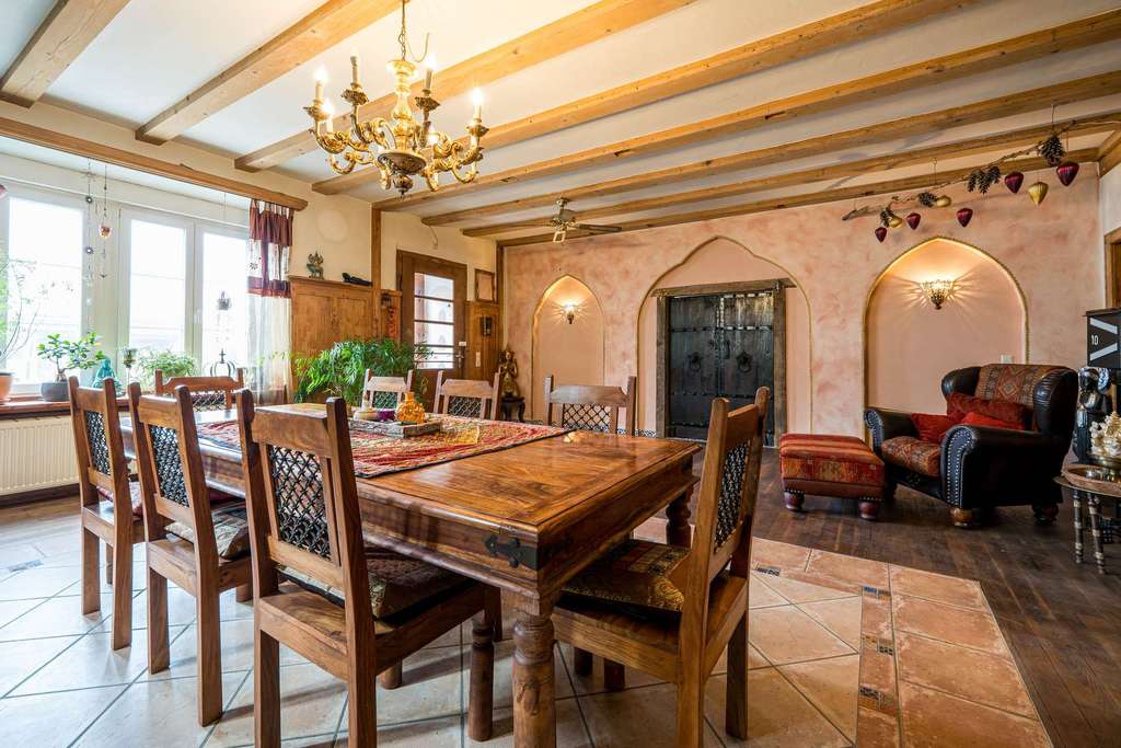 Immobilie in Klettgau - Außergewöhnliches Haus mit Scheune und Charakter in Grenznähe zur Schweiz - Bild 1