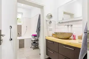 Schickes "KfW-55-Standard" saniertes Townhouse in Krefeld-City * ca. 176 m² Wfl. * sofort frei! * – Krefeld – Vorschaubild 10