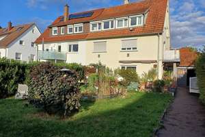 Mehrgenerationenhaus mit großem Garten in Stuttgart-Weilimdorf - sanierungsbedürftig