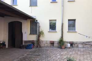 APOLDA - Mehrfamilienhaus mit viel Potential durch Ausbaureserven, Nebengelaß u. Zufahrt – Schulbergstraße 19, 99510 Apolda – Vorschaubild 7