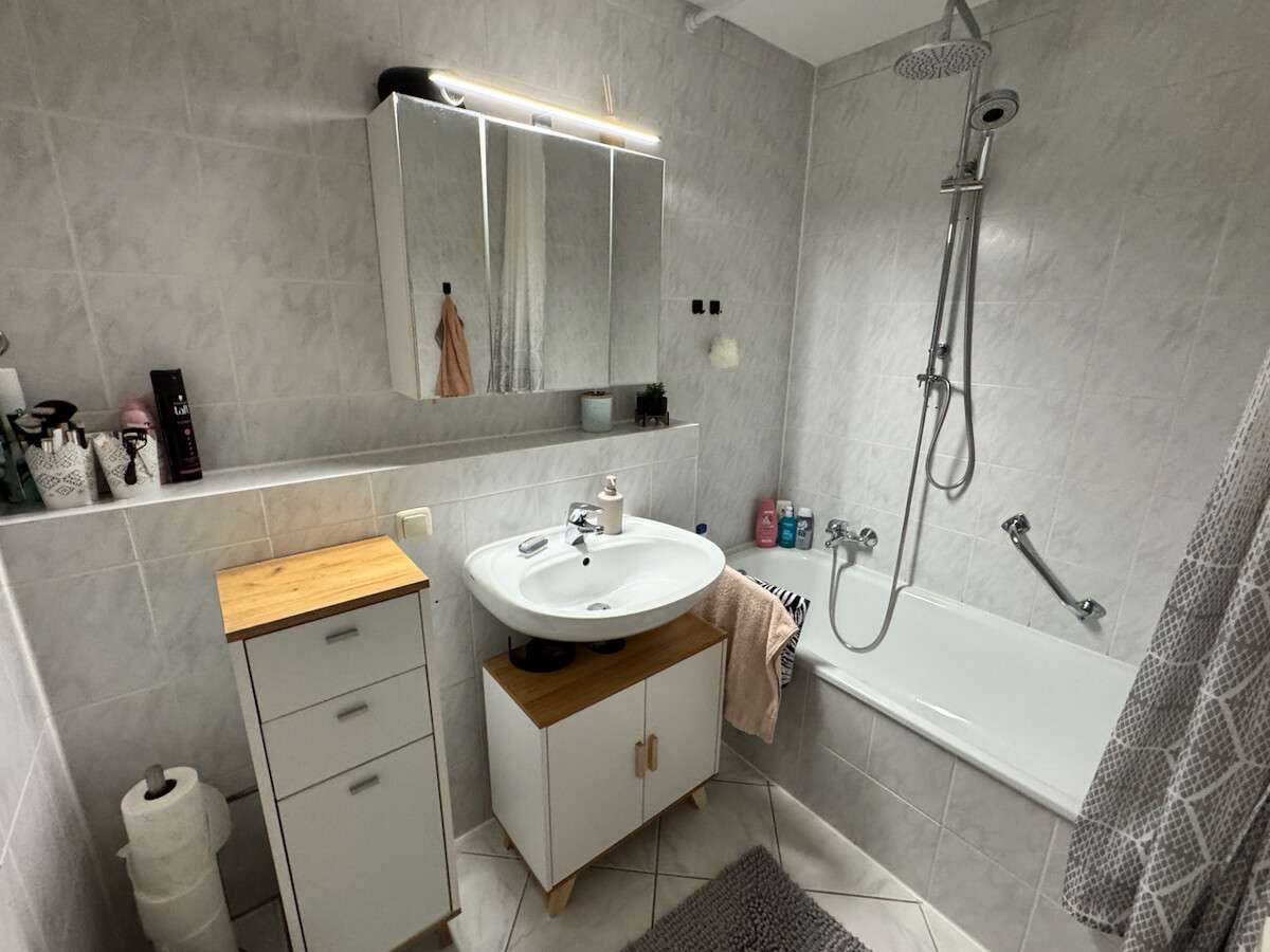 Immobilie in Eppertshausen - 2 Zimmer Maisonette-Wohnung mit Balkon und Kfz-Stellplatz - Bild 2