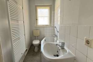 Renovierungsbedürftige 2-Zimmer-Wohnung im Kissingenviertel -  DENKMALGESCHÜTZTE WOHNANLAGE – Die vollständige Adresse der Immobilie erhältst du vom Anbieter., 13189 Pankow (Ortsteil), Berlin – Vorschaubild 7