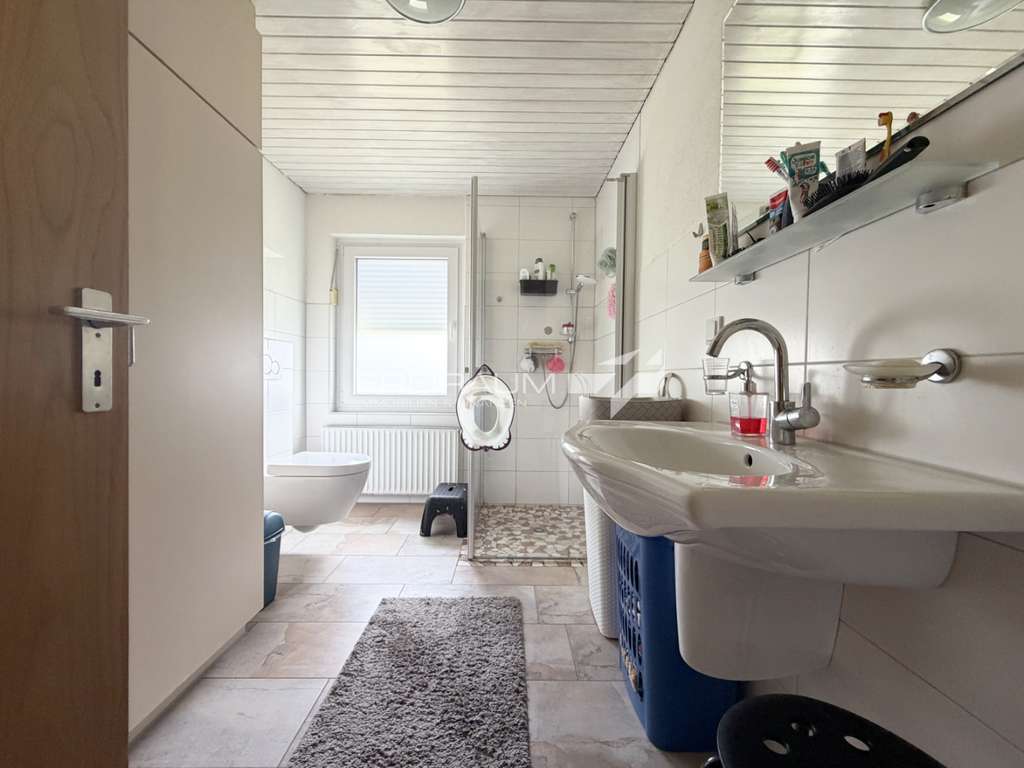Immobilie in Brachbach - FREIRAUM4+++
Charmantes Einfamilienhaus in 
idyllischer Lage von Brachbach - Bild 3