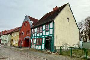 HORN IMMOBILIEN++ Friedland, historisches Stadthaus mit 6 Zimmern, Kaminöfen, 2 Bädern und Garage – Die vollständige Adresse der Immobilie erhältst du vom Anbieter., 17098 Friedland – Vorschaubild 9