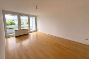 Helle 3-Zimmer-Wohnung mit Balkon – Die vollständige Adresse der Immobilie erhältst du vom Anbieter., 70565 Fasanenhof, Stuttgart – Vorschaubild 2