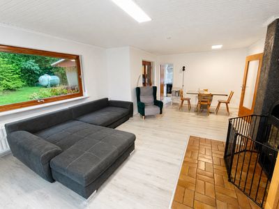 Ebenerdiger 4-Zimmer-Bungalow bei Falkenstein – 920 m², Schwedenofen und Garage