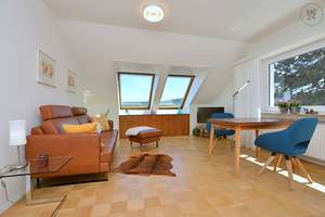 Wunderschön möblierte Wohnung mit Balkon und tollem Blick in Botnang – Die vollständige Adresse der Immobilie erhältst du vom Anbieter., 70195 Botnang-West, Stuttgart – Vorschaubild 1