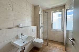 Erstbezug & Neubau! 4-Zimmer-Wohnung mit Loggia, Balkon & hochwertiger Ausstattung inkl. Einbauküche – Die vollständige Adresse der Immobilie erhältst du vom Anbieter., 81735 Waldtrudering, München – Vorschaubild 4