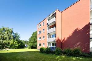 Renoviert. Bezugsfertig. Ihr Zuhause. / Renovated. Move-in ready. Your new home.