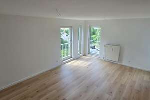 zwei Zimmer Wohnung in Bernau bei Berlin mit Balkon & Tiefgarage frisch renoviert – Am Mahlbusen 1, 16321 Bernau bei Berlin – Vorschaubild 2