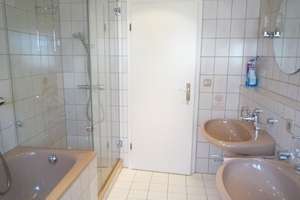 Großzügige und sonnendurchflutete Wohnung in sehr gepflegtem Haus in MG-Venn – Die vollständige Adresse der Immobilie erhältst du vom Anbieter., 41068 Venn, Mönchengladbach – Vorschaubild 18