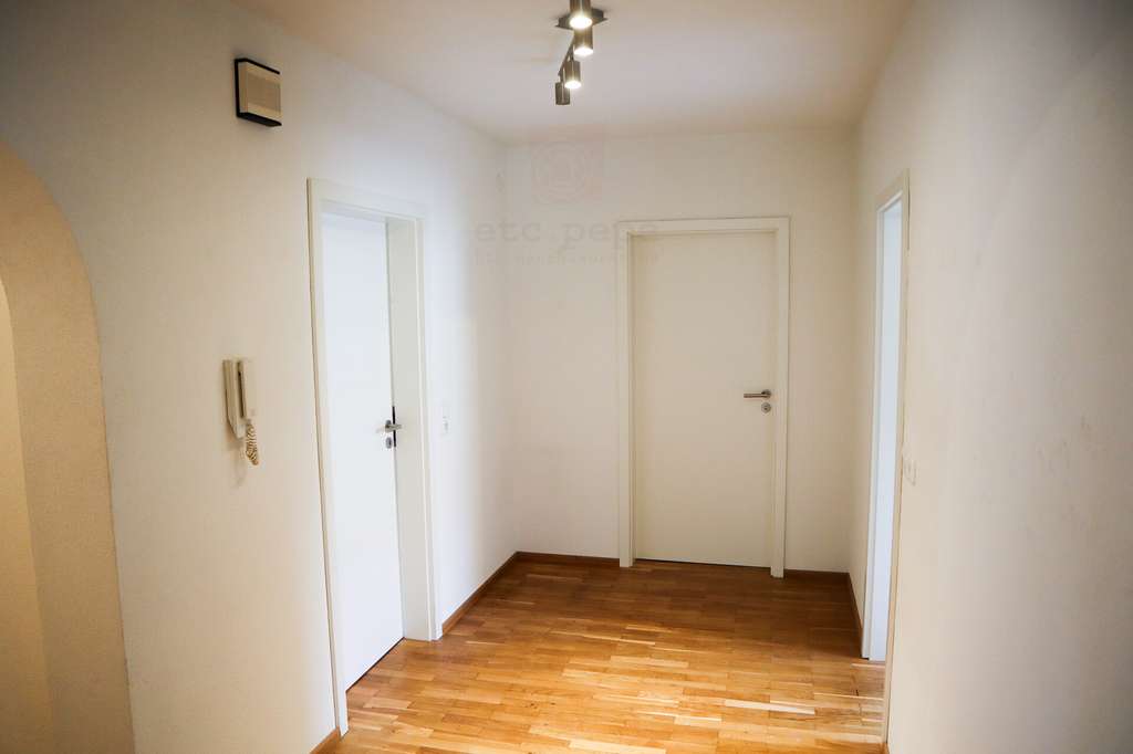 Immobilie in Monheim - Vielseitiges Wohn- und Geschäftshaus in zentraler Stadtlage von Monheim  I  Provisionsfrei - Bild 1