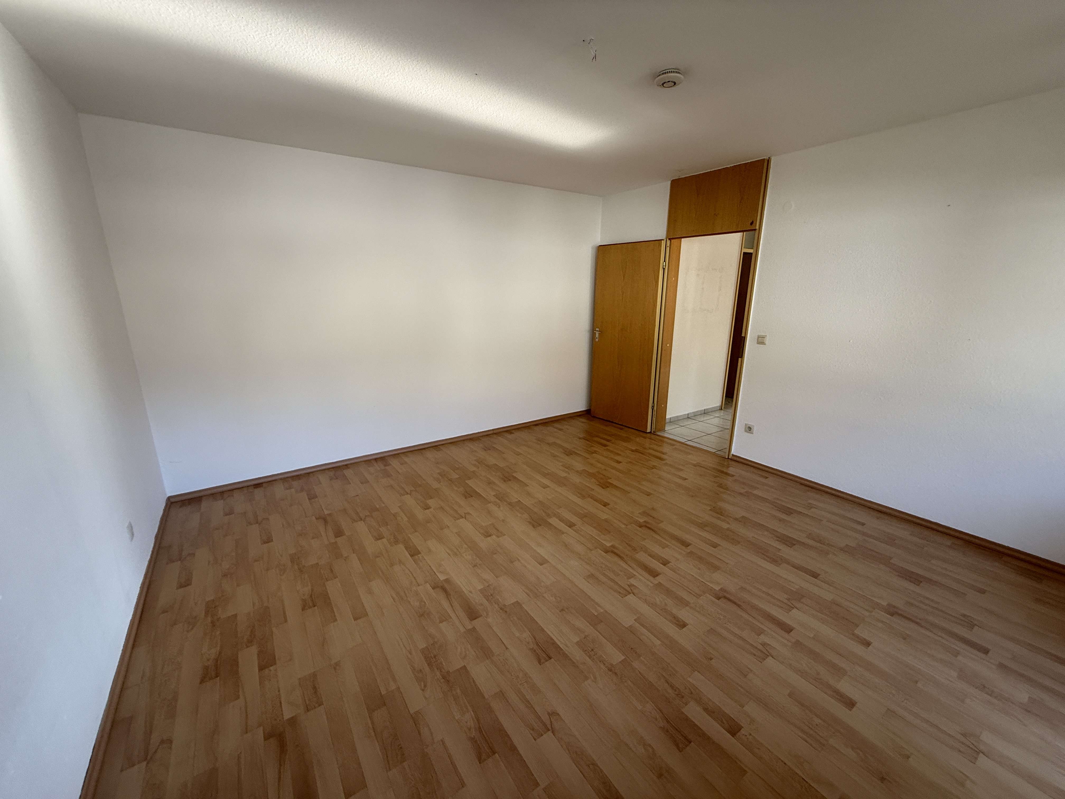 Immobilie in Niedernhall - Große 3 Zimmerwohnung mit 2 Balkone, Stellplatz und Aussicht auf die Weinberge - Bild 10