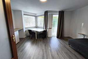 Helle 1-Zimmer Wohnung Balkon Studenten Uni Essen möbliert 5min bis HBF in Essen-Stadtwald – Ahornstr. 25, 45134 Stadtwald, Essen – Vorschaubild 1
