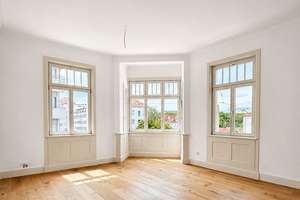 Bezugsfertige Altbauwohnung mit Charme - ideal zur Eigennutzung oder Kapitalanlage