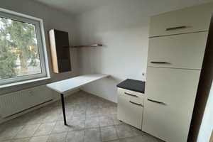 *tolle 3-Raum-Wohnung mit Einbauküche und Balkon ab sofort in Reichenbrand*  – Abraham-Werner-Straße 20, 9117 Chemnitz – Vorschaubild 2