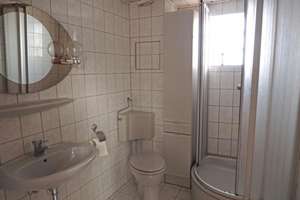 Vermietetes 1–2 Familienhaus mit Entwicklungspotenzial in Mainz-Ebersheim – Die vollständige Adresse der Immobilie erhältst du vom Anbieter., 55129 Ebersheim, Mainz – Vorschaubild 9