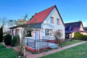 HORN IMMOBILIEN++ Burg Stargard, Einfamilienhaus mit Garage und geschlossener Veranda, Randlage – Mecklenburg-Strelitz (Kreis) – Vorschaubild 6