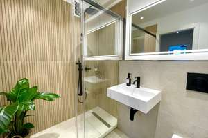 PROVISIONSFREI: Sanierter Wohntraum mit 9. OG Fernblick & Balkon - Einziehen & Wohlfühlen