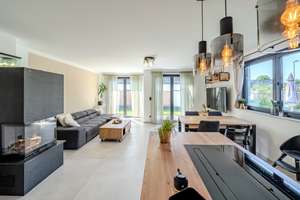 Exklusives energieeffizientes EFH mit PV-Anlage und Einliegerwohnung! – Die vollständige Adresse der Immobilie erhältst du vom Anbieter., 33104 Schloß Neuhaus, Paderborn – Vorschaubild 3