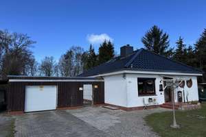 Walmdachbungalow auf parkähnlichem Grundstück – Die vollständige Adresse der Immobilie erhältst du vom Anbieter., 27639 Nordholz – Vorschaubild 2