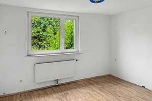 Einfamilienhaus mit Garten und Garage in Spaichingen – Die vollständige Adresse der Immobilie erhältst du vom Anbieter., 78549 Spaichingen – Vorschaubild 6