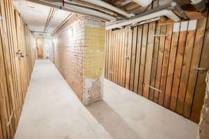 Denkmalgeschützter wunderschöner Altbau | 122m2 | 4 Zimmer | 2 Bäder | 2 Südbalkone | Volksparkblick – Die vollständige Adresse der Immobilie erhältst du vom Anbieter., 10715 Wilmersdorf, Berlin – Vorschaubild 17