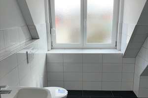 Toll ausgebaute 2 - Zimmer Dachgeschoss Wohnung mit Einbauküche in Zentrumsnähe! – 93055 Ostenviertel, Regensburg – Vorschaubild 6