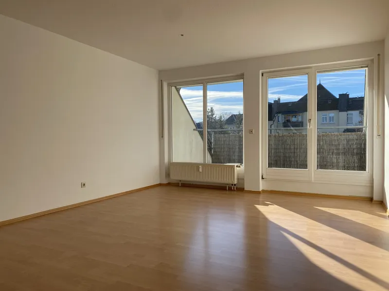 Sonnige 3-Raum-Wohnung mit 2 schönen Balkonen, Vogtlandkreis – Bild 3