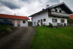 Charmantes, freistehendes Einfamilienhaus mit viel Platz – Tölzer Straße 31, 83677 Bad Tölz-Wolfratshausen (Kreis) – Vorschaubild 1
