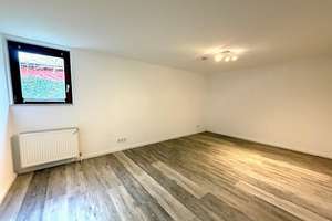 Haus im Haus: Moderne 3-5-Zi.-Maisonette-ETW mit Süd/West-Terrasse, Garten und TG-Stellplatz
 – Die vollständige Adresse der Immobilie erhältst du vom Anbieter., 22559 Rissen, Hamburg – Vorschaubild 12